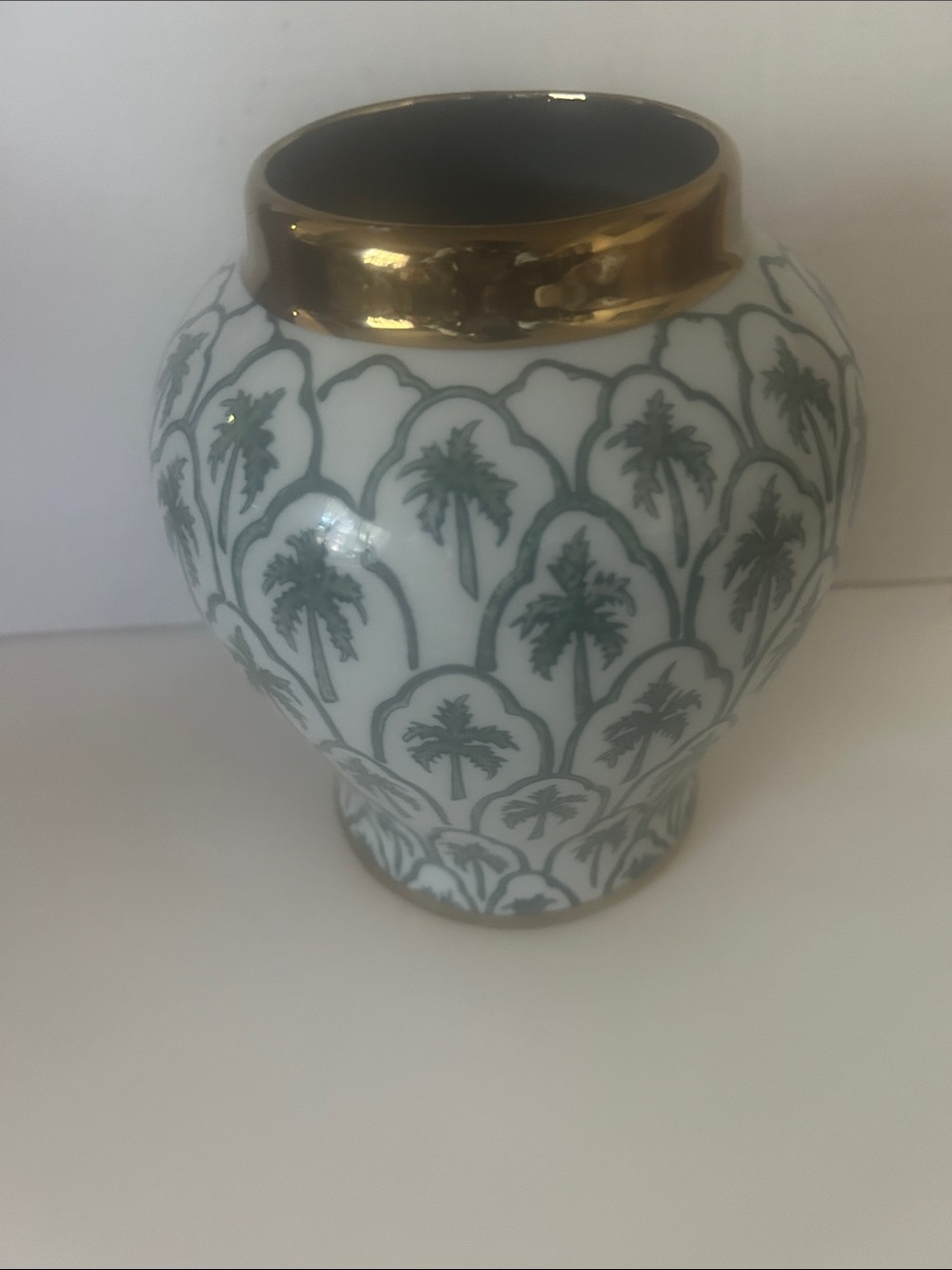Vase Palm tree decorations.